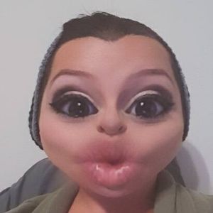 Meet your Posher, Kayla